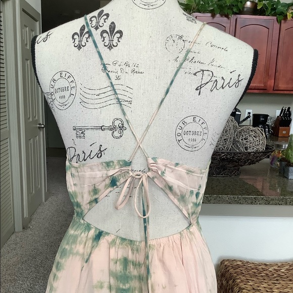 🏝 LuLu’s Tie-Dyed Maxi Dress 🏝 - Picture 5 of 11